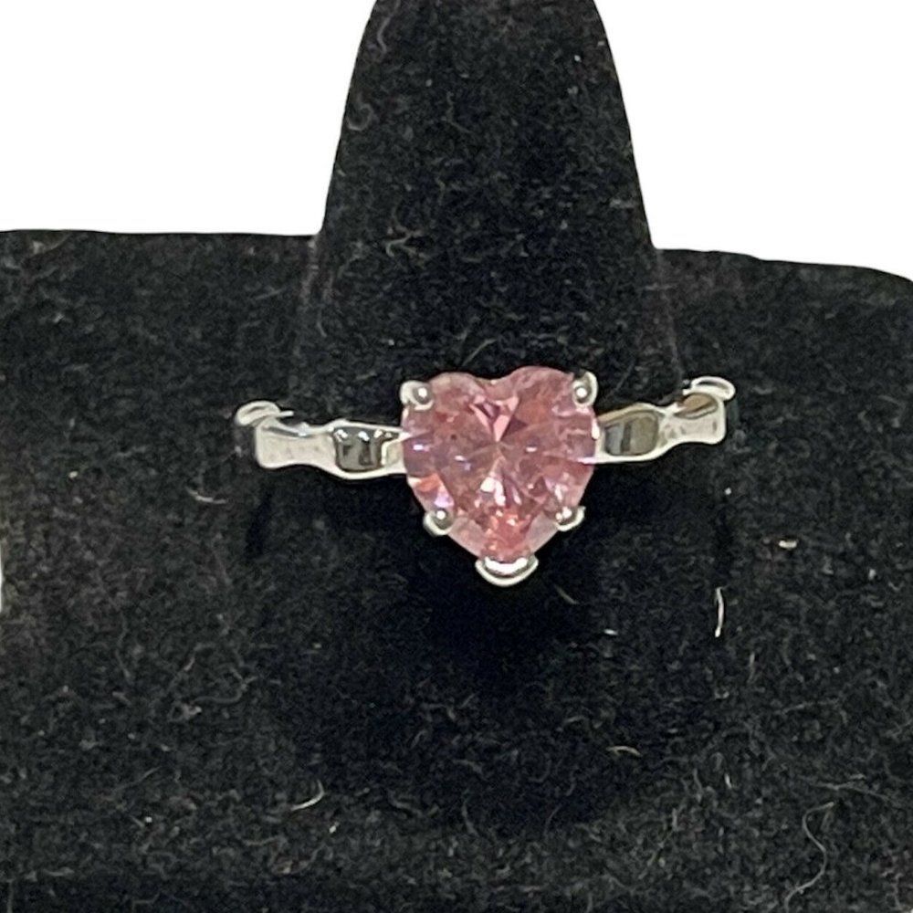 women’s sz 6.75 silver tone wavy band pink heart rhinestone ring Love
